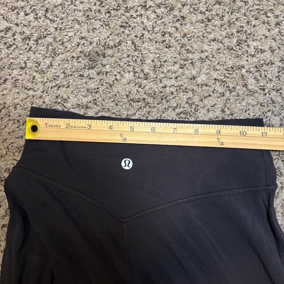 Lululemon Womens Black leggings Pants Size 4 - Picture 3 of 5